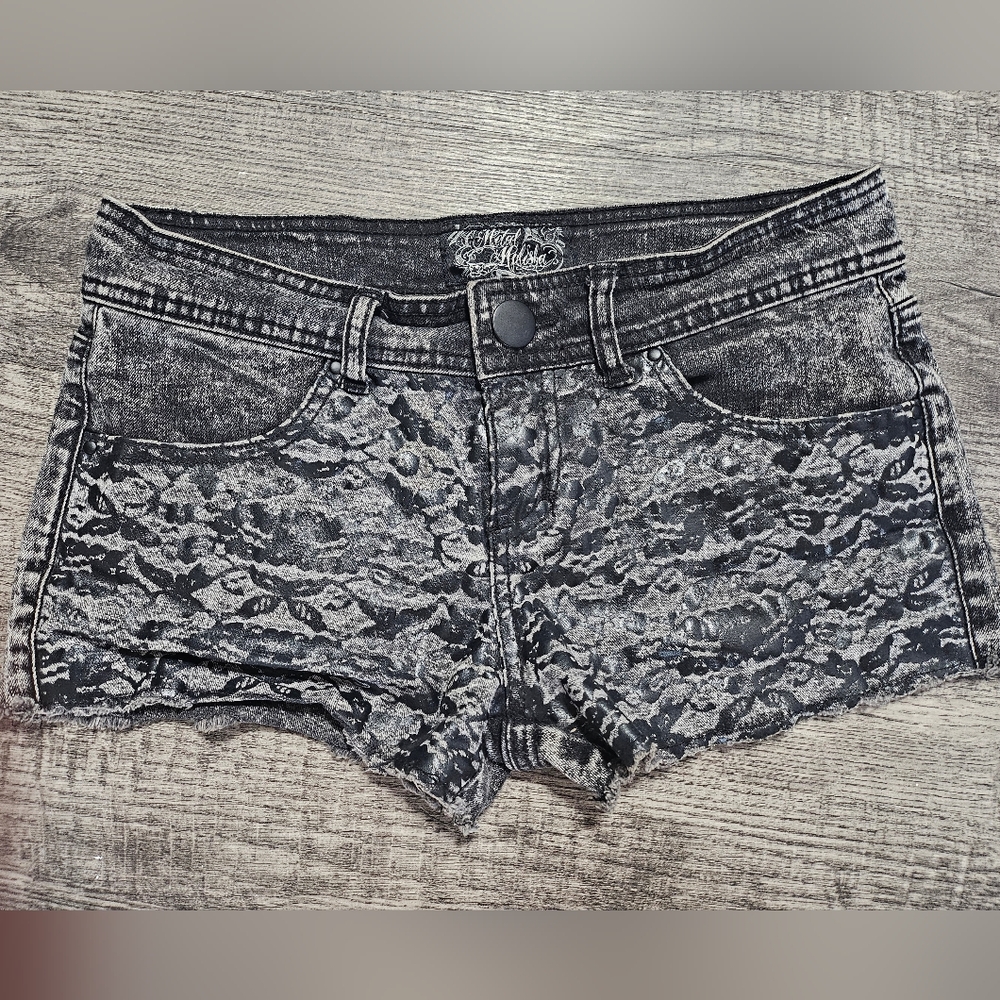 METAL MULISHA Cutoff Lace Front Print Jean Shorts Black Juniors Size 5